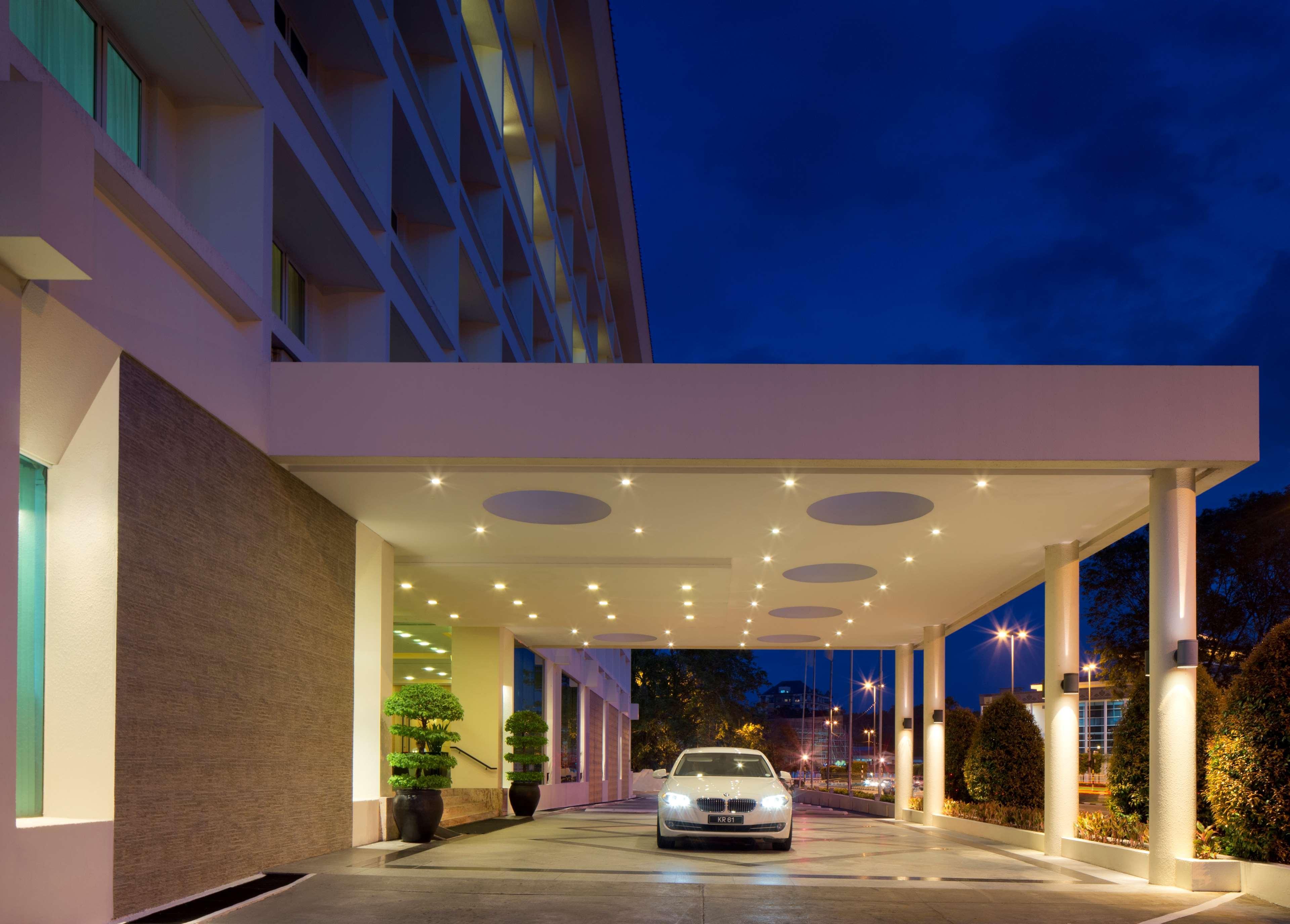 Radisson Hotel Brunei Darussalam Bandar Seri Begawan Extérieur photo