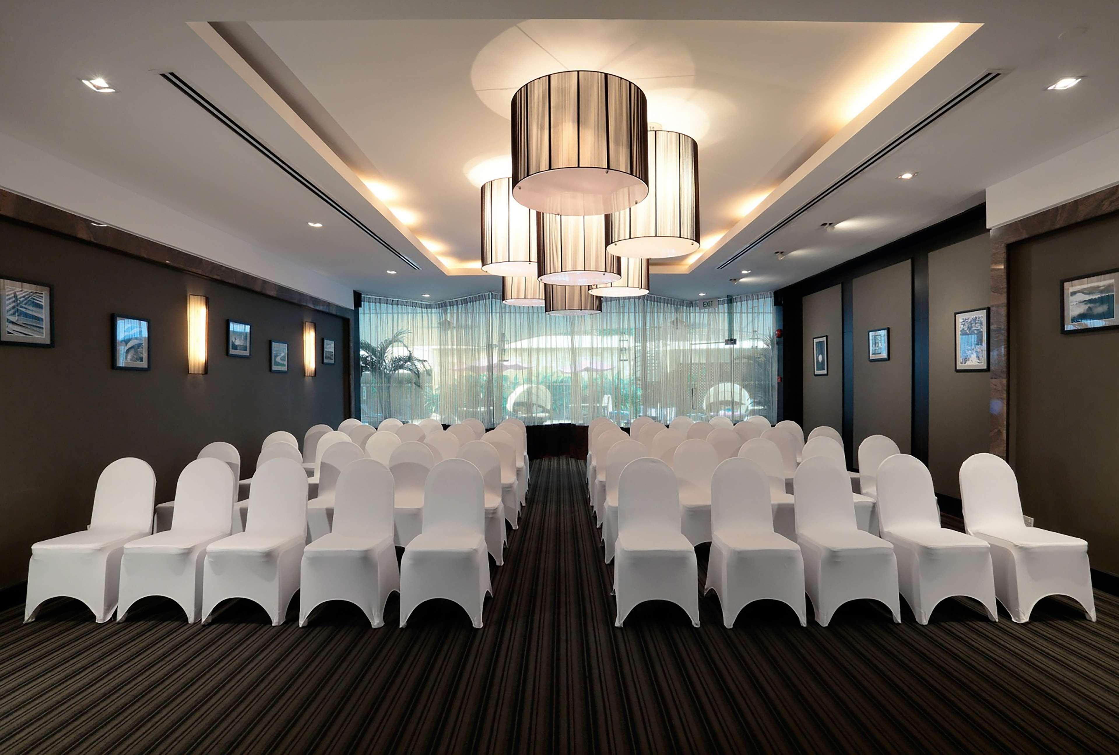 Radisson Hotel Brunei Darussalam Bandar Seri Begawan Extérieur photo