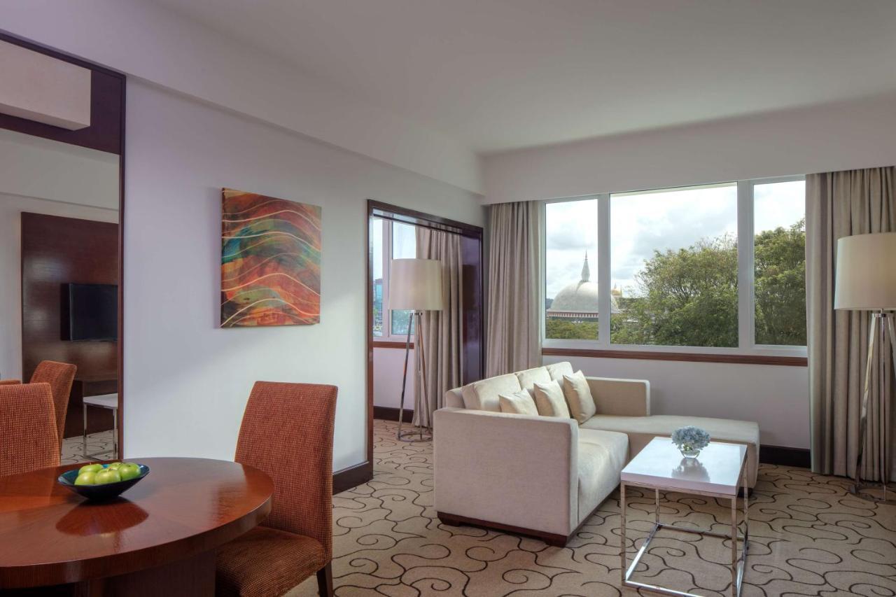Radisson Hotel Brunei Darussalam Bandar Seri Begawan Extérieur photo