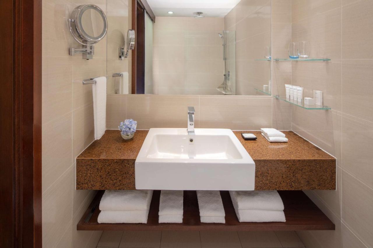 Radisson Hotel Brunei Darussalam Bandar Seri Begawan Extérieur photo