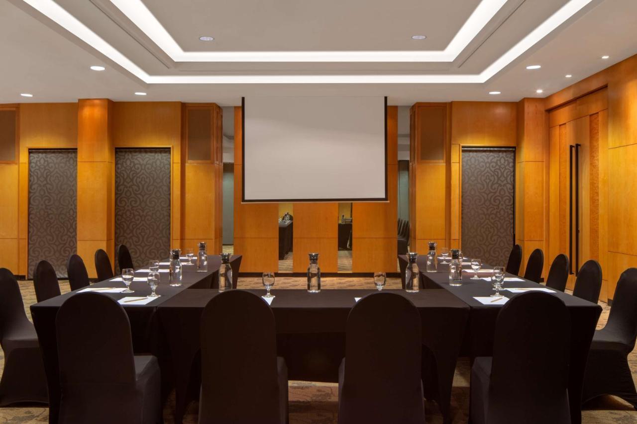 Radisson Hotel Brunei Darussalam Bandar Seri Begawan Extérieur photo