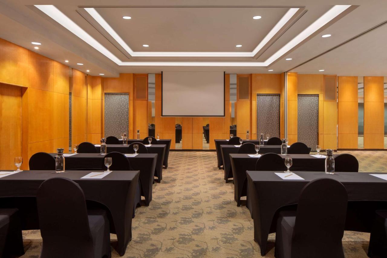 Radisson Hotel Brunei Darussalam Bandar Seri Begawan Extérieur photo