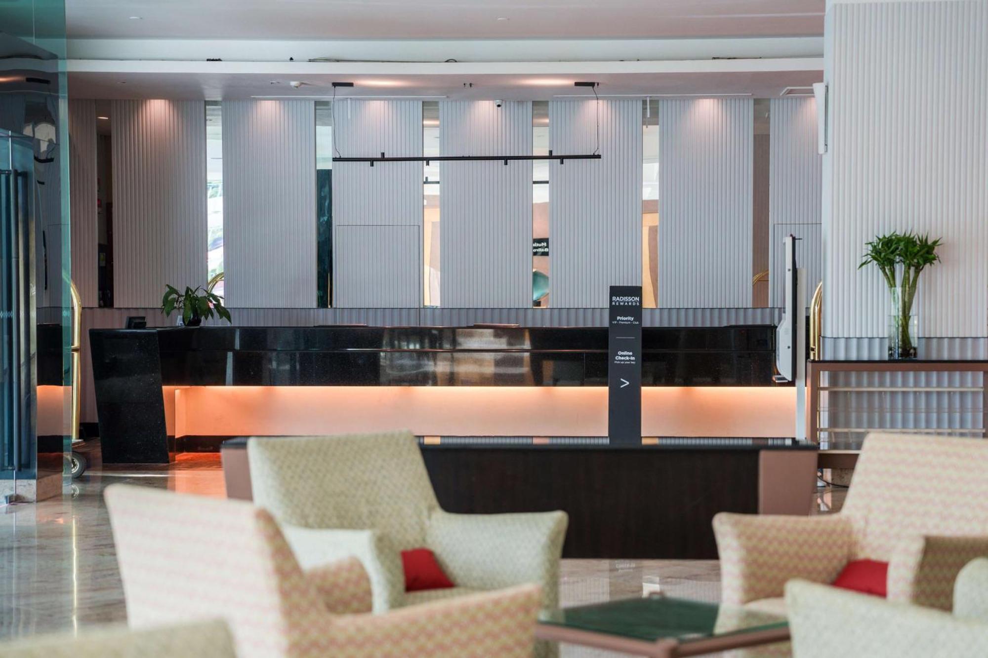 Radisson Hotel Brunei Darussalam Bandar Seri Begawan Extérieur photo