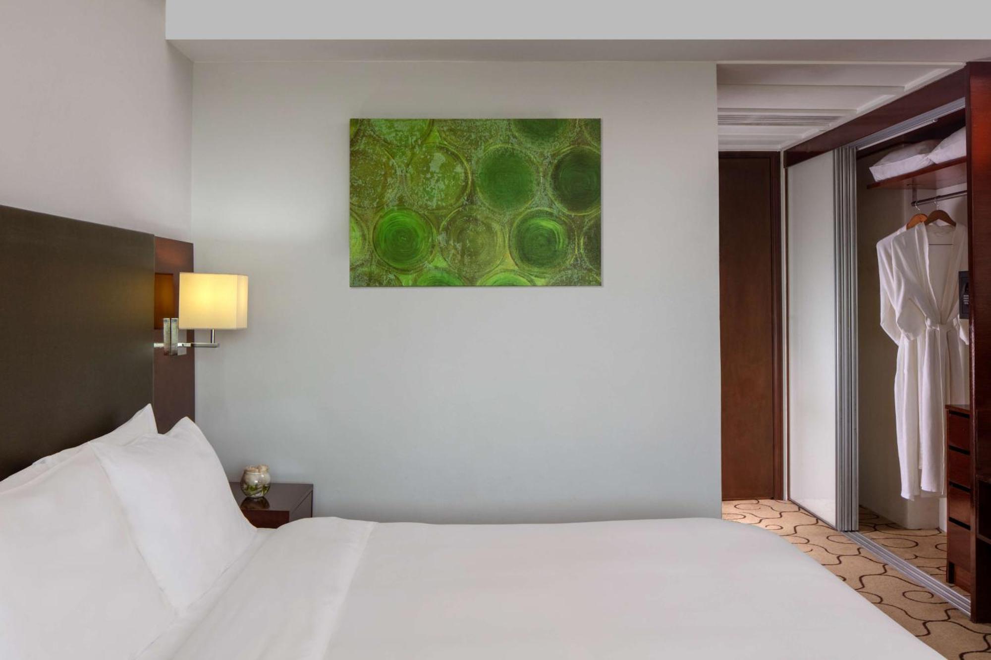 Radisson Hotel Brunei Darussalam Bandar Seri Begawan Extérieur photo