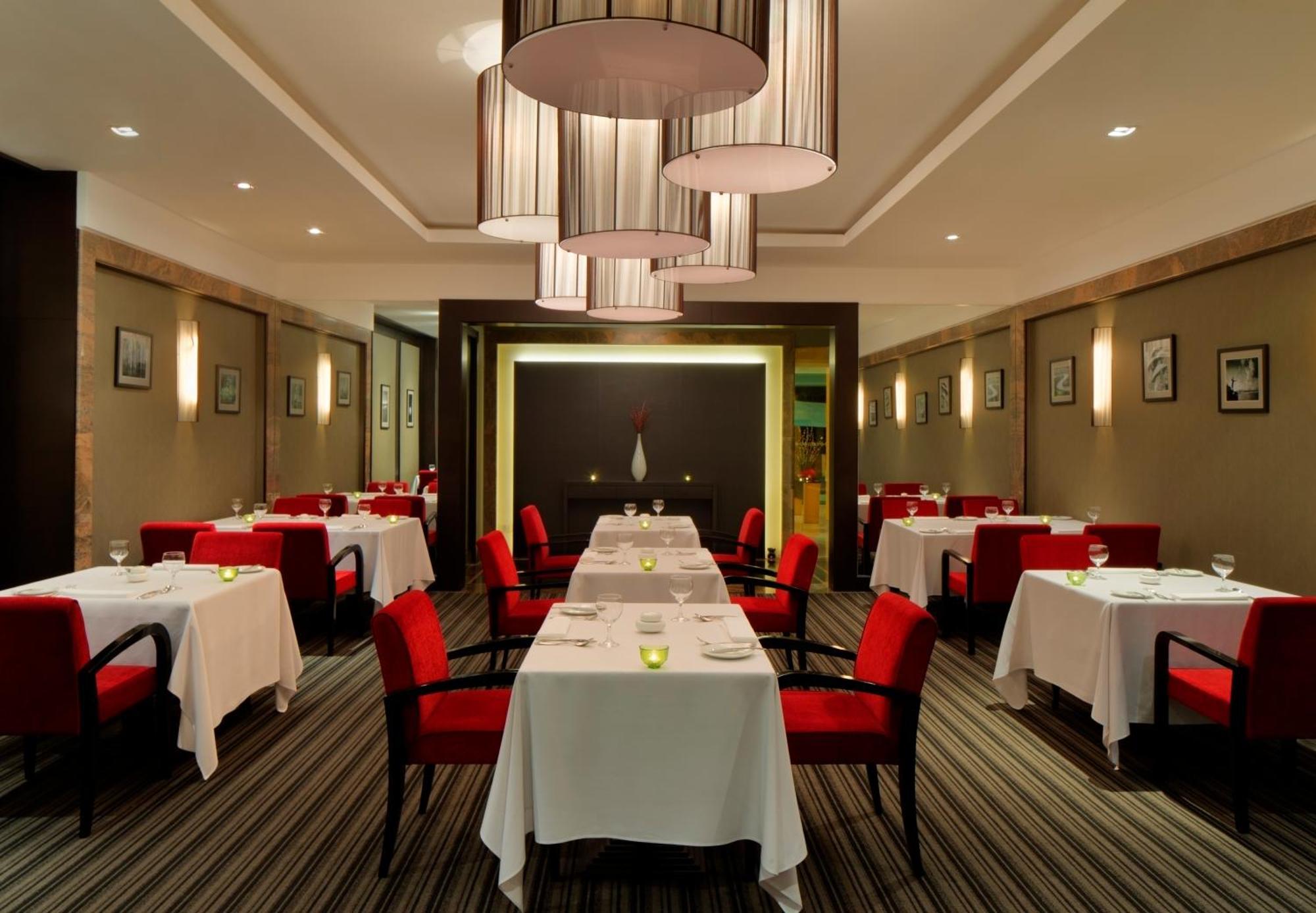Radisson Hotel Brunei Darussalam Bandar Seri Begawan Extérieur photo